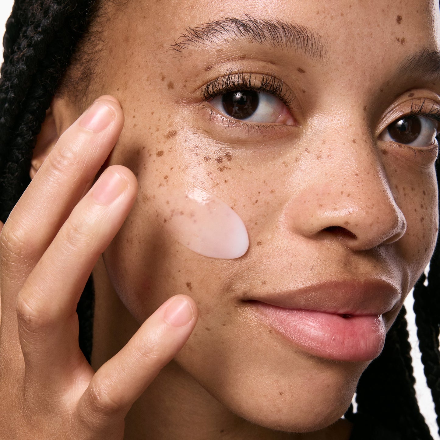 vitamin-b-c-and-e-moisturizer-m3 VitBC_E_ModelGoopMacro_2000x2000_bc64d363-139d-4699-88a9-2e0b1942763a.jpg