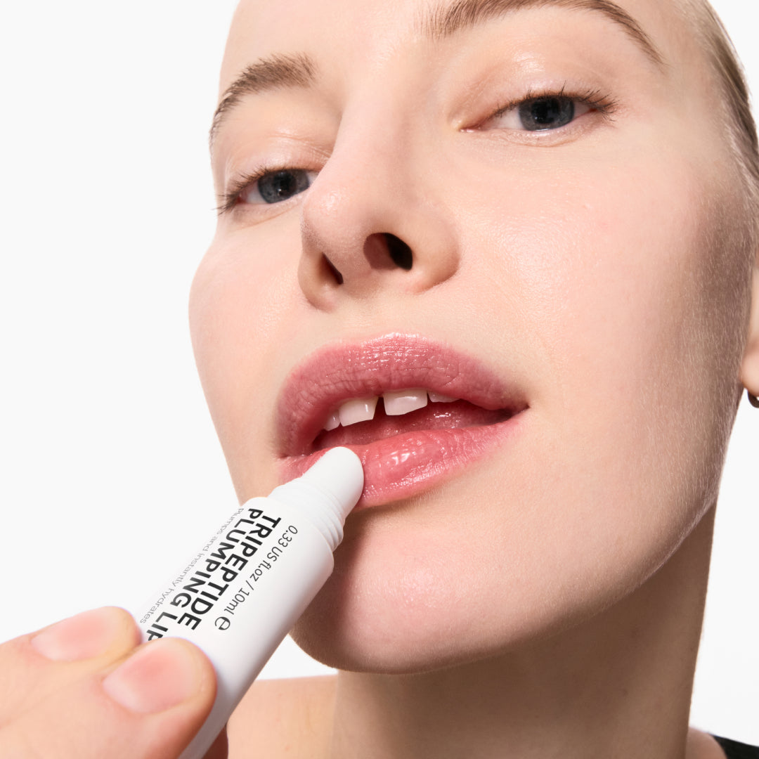 tripeptide-plumping-lip-balm-h9 Model01_270e8b98-a2ed-4742-b111-d25555f44100.jpg